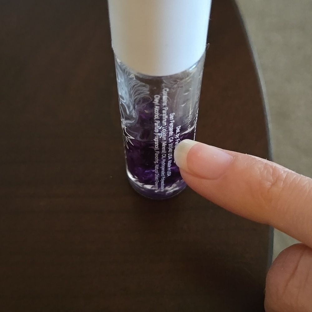 Urban Outfitters Purple Rollerball Boho Lip Mary Jane Mositure Grape Floral Glos - Picture 11 of 16